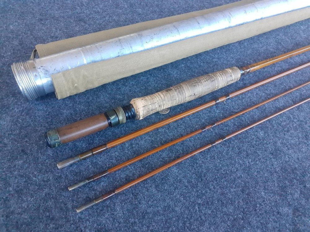 Sound Auction Service - Auction: 02/16/21 Price & Others Online Auction  ITEM: 5 Vintage Bamboo Fishing Rods, Cases & Net